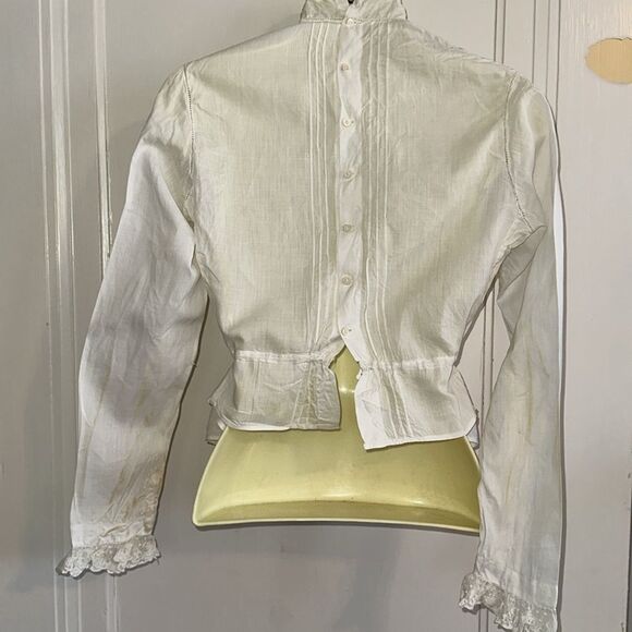 Antique handmade white cotton muslin‎ high neck long sleeve embroidered blouse - Picture 7 of 13